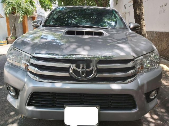 Cần bán xe Toyota Hilux 3.0G năm sản xuất 2015 giá cạnh tranh0