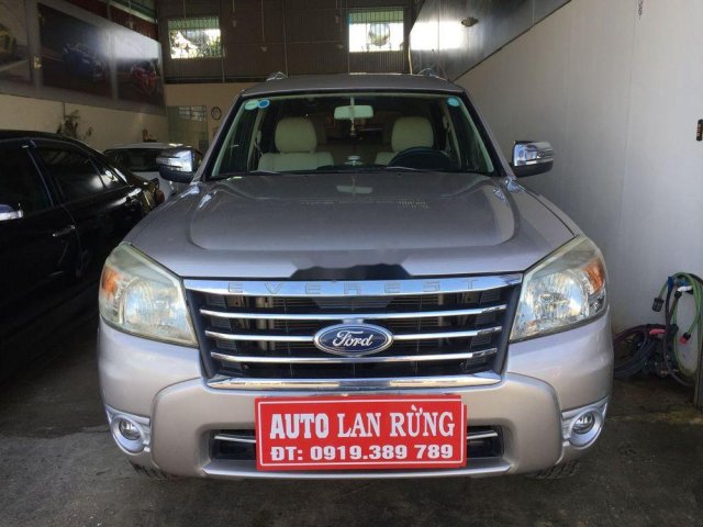 Bán Ford Everest 2010, màu bạc còn mới