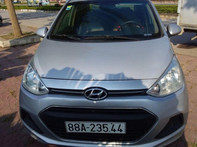 Bán xe Hyundai Grand i10 năm 2017, màu bạc, nhập khẩu  