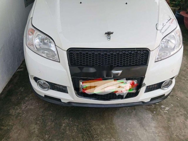 Cần bán Chevrolet Aveo đời 2016, màu trắng giá cạnh tranh0