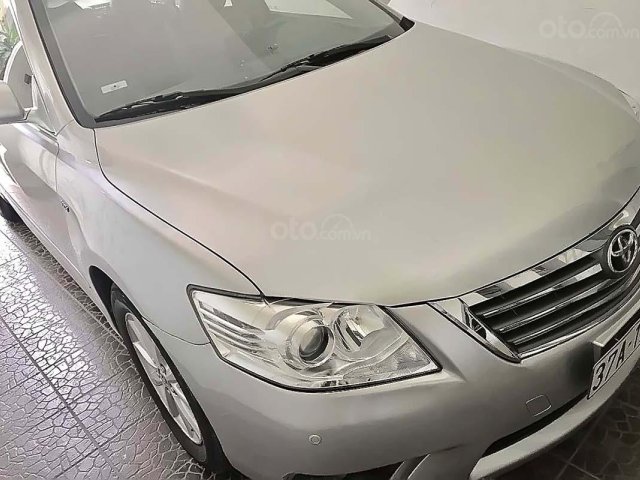 Cần bán Toyota Camry 2.4G năm sản xuất 2009, màu bạc