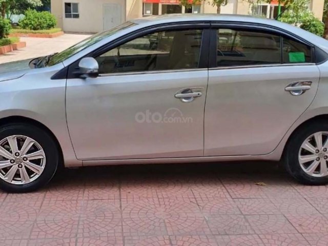 Cần bán xe Toyota Vios G đời 2017, màu bạc0