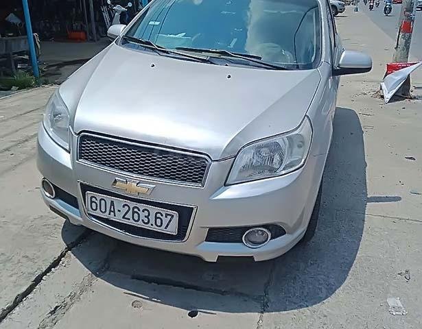 Chính chủ bán Chevrolet Aveo năm sản xuất 2015, màu bạc