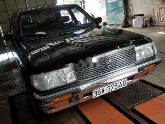 Bán xe Toyota Crown sản xuất năm 1993, màu đen, xe nhập