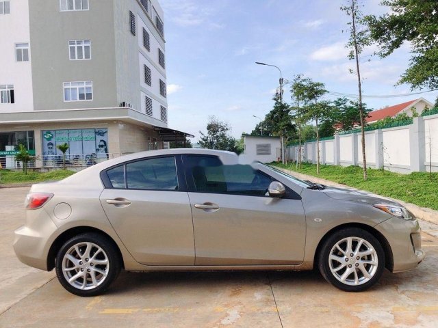 Cần bán Mazda 3 sản xuất 2013, giá tốt0