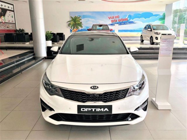 Bán Kia Optima đời 2019, màu trắng, giá chỉ 789 triệu