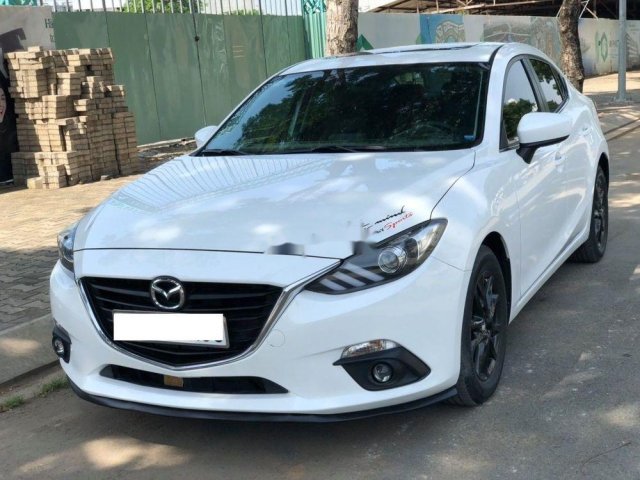 Bán Mazda 3 năm 2016, màu trắng số tự động, 570tr