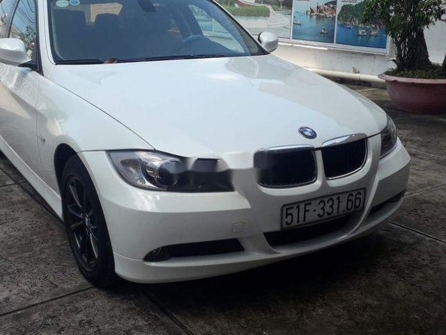 Cần bán gấp BMW 3 Series 320i năm sản xuất 2008, màu trắng, xe nhập  