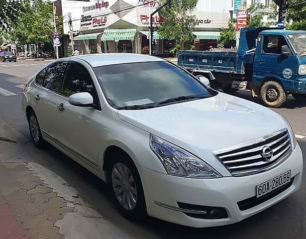 Cần bán Nissan Teana 2.0 AT năm 2010, màu trắng, nhập khẩu 0