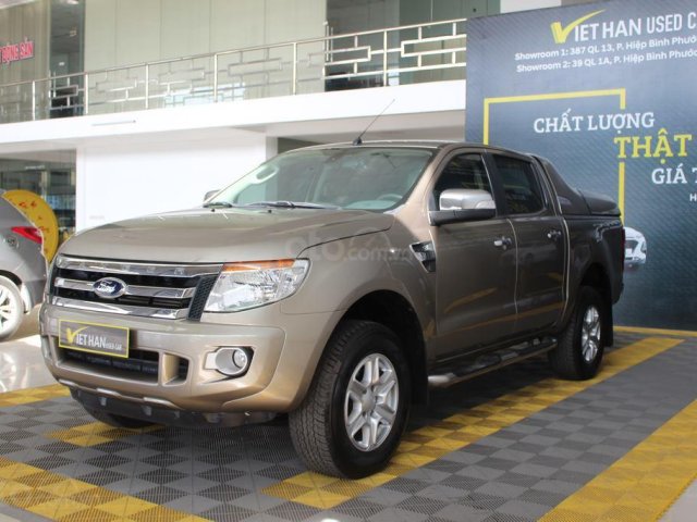 Ford Ranger XLT 2.2MT 2014, vàng cát, trả góp