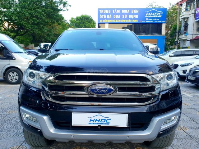 Bán xe Ford Everest 2.2 sản xuất 2016, bản Titanium0