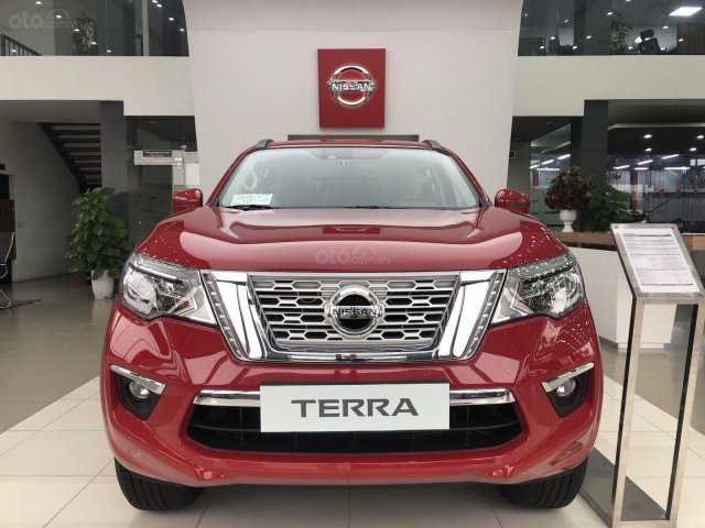 Bán ô tô Nissan Terra, màu đỏ nhập khẩu nguyên chiếc giá 1 tỷ 40 triệu đồng