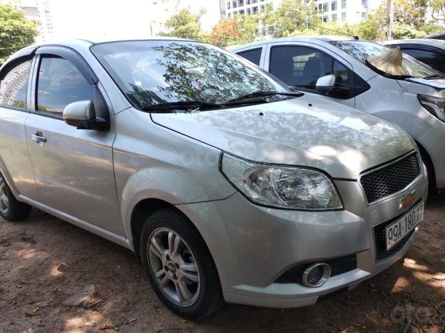 Bán ô tô Chevrolet Aveo năm sản xuất 2017, màu bạc0