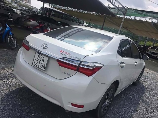 Cần bán Toyota Corolla Altis 1.8G AT năm sản xuất 2018, màu trắng