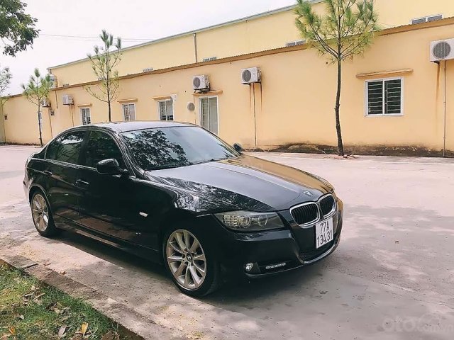 Cần bán xe BMW 320i đời 2009, màu đen, nhập khẩu0