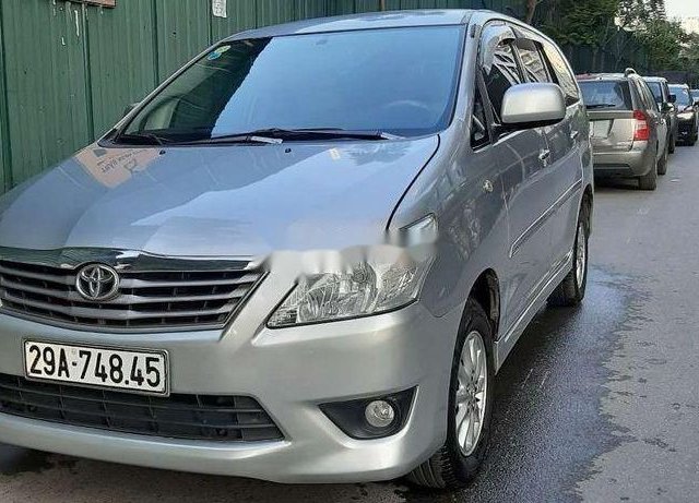 Bán Toyota Innova năm 2013, màu bạc, nhập khẩu0