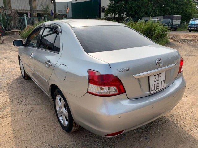 Cần bán lại xe Toyota Vios đời 2008, màu bạc, giá tốt0