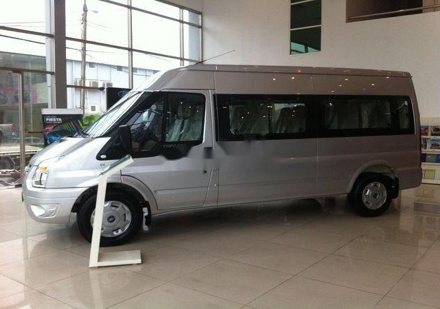 Cần bán Ford Transit đời 2019, màu bạc, giá tốt0