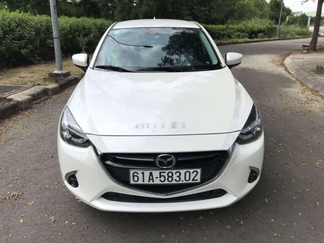 Cần bán lại xe Mazda 2 đời 2018, màu trắng