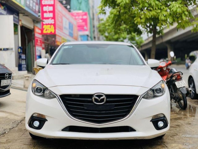 Bán Mazda 3 2015, màu trắng, 550tr0