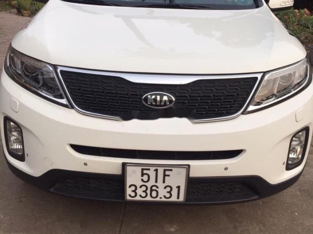 Cần bán lại xe Kia Sorento đời 2015, màu trắng, nhập khẩu, xe gia đình