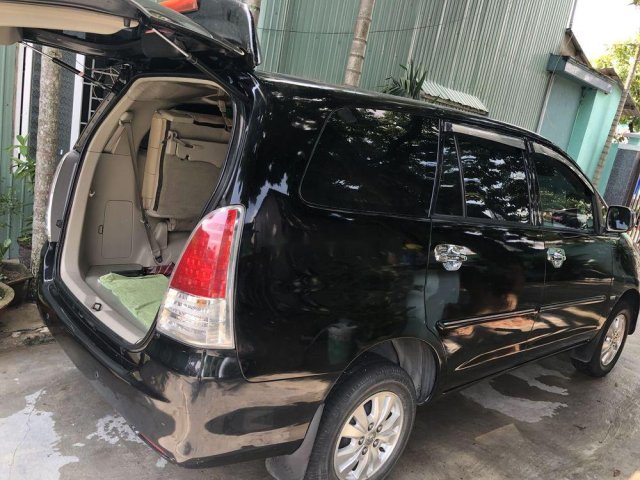 Bán Toyota Innova năm 2011, màu đen, giá 500tr0