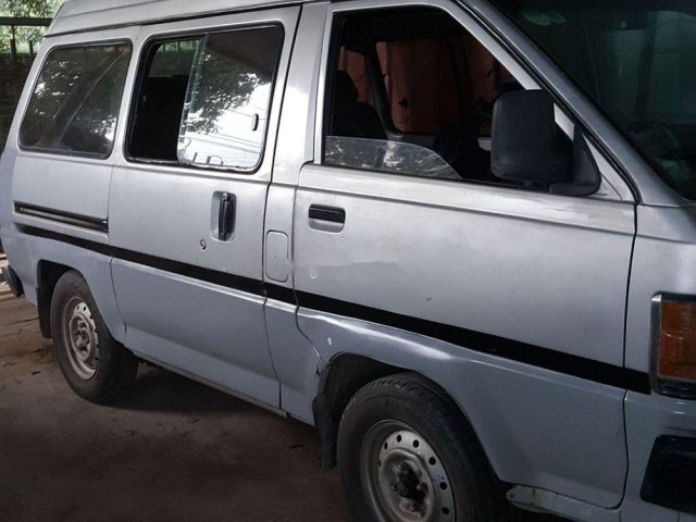 Bán xe Toyota Liteace 1986, màu bạc0