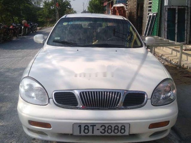 Cần bán xe Daewoo Leganza MT đời 2000, màu trắng, giá chỉ 58 triệu