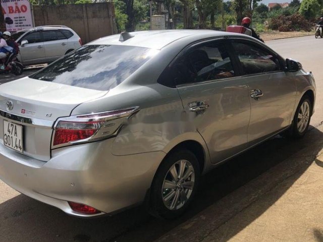 Bán Toyota Vios 2018, màu bạc