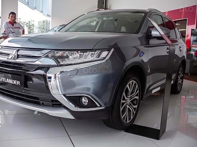 Cần bán Mitsubishi Outlander 2.4 2019, màu xám, nhập khẩu  