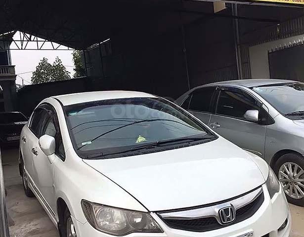 Bán xe cũ Honda Civic 1.8AT sản xuất 2011, màu trắng