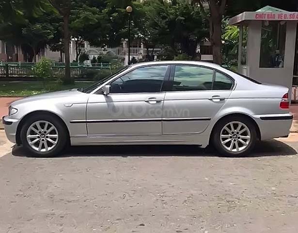 Bán BMW 3 Series 318i năm 2005, màu bạc, xe nhập, giá 260tr0