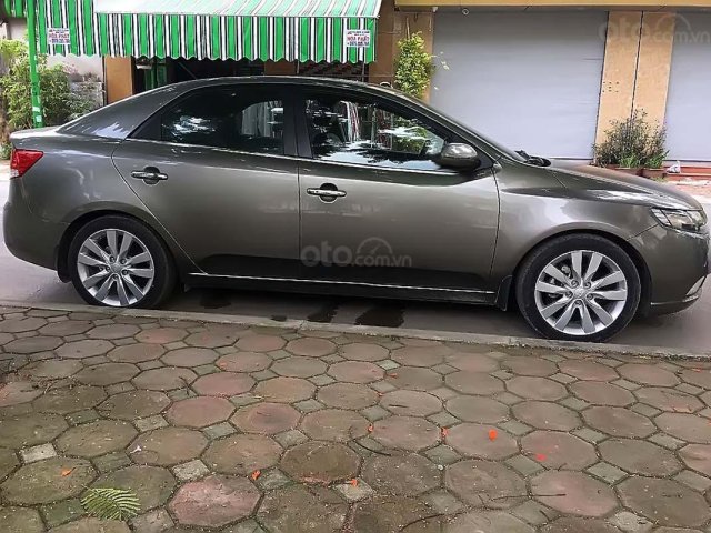 Cần bán lại xe cũ Kia Forte đời 2011, màu xám