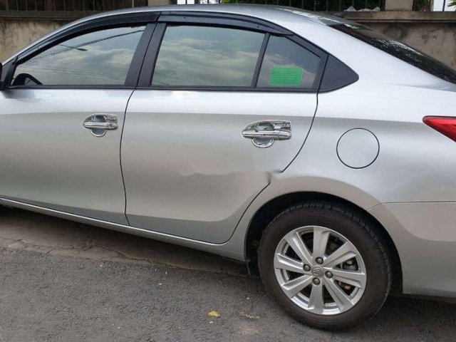 Bán ô tô Toyota Vios E đời 2015, màu bạc