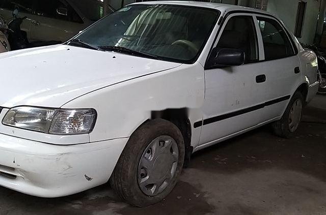 Bán ô tô Toyota Corolla Altis MT năm sản xuất 2001, màu trắng, giá tốt0