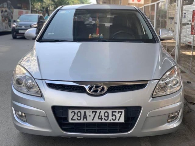 Bán ô tô Hyundai i30 sản xuất năm 2008, màu bạc, nhập khẩu, giá tốt