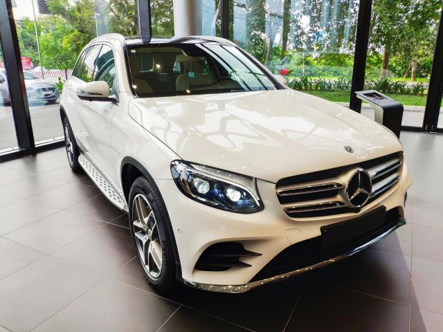 Bán xe Mercedes GLC 300 AMG 245hp 2018