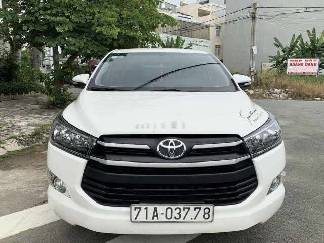 Bán ô tô Toyota Innova 2.0E 2017, màu trắng