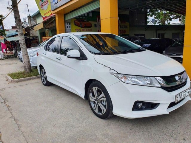 Bán Honda City năm sản xuất 2016, màu trắng xe gia đình