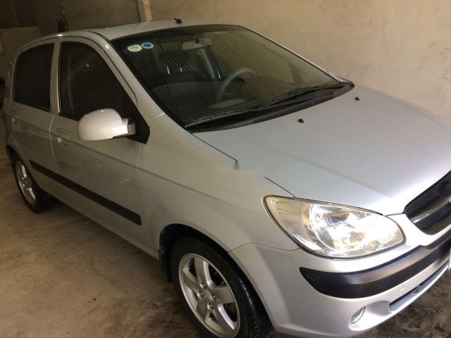 Cần bán Hyundai Getz đời 2010, màu bạc, xe nhập số tự động, giá tốt