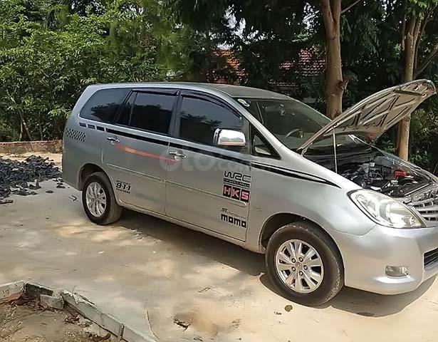 Cần bán lại Toyota Innova 2011, màu bạc, chính chủ, giá tốt