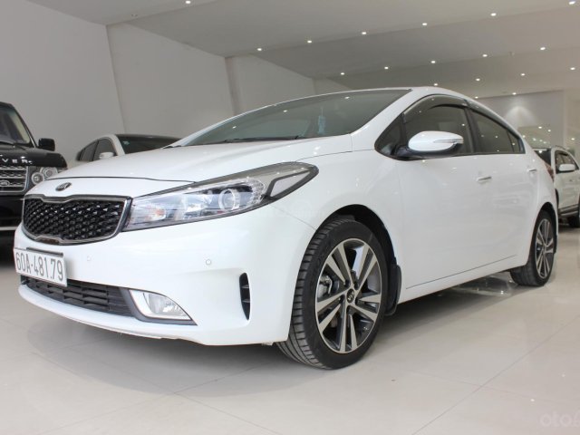 Bán Kia Cerato 1.6 MT 2018, màu trắng, giá 490tr0