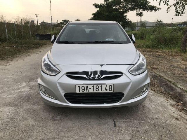 Cần bán lại xe Hyundai Accent sản xuất 2014, màu bạc, xe nhập khẩu chính hãng0