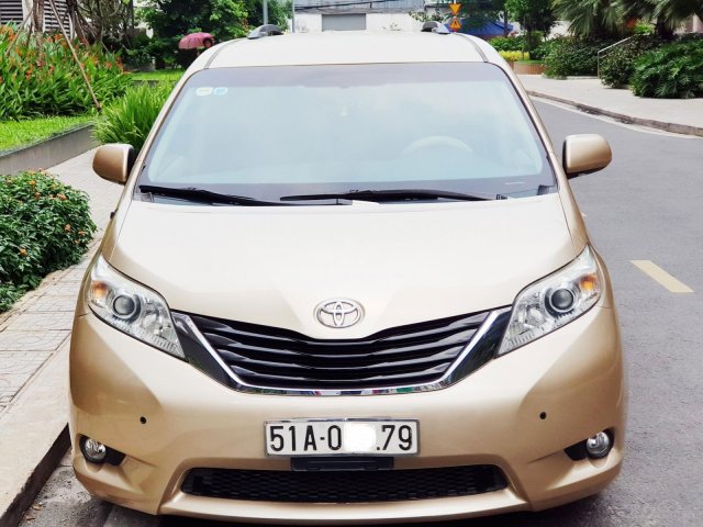 Bán xe Toyota Sienna 2011 3.5 LE nhập khẩu Mỹ