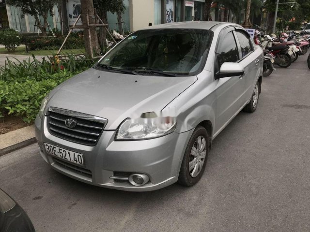 Cần bán Daewoo Gentra sản xuất 2010, nội thất đẹp