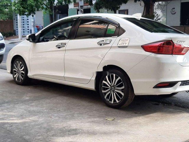 Cần bán Honda City CVT 2018, màu trắng