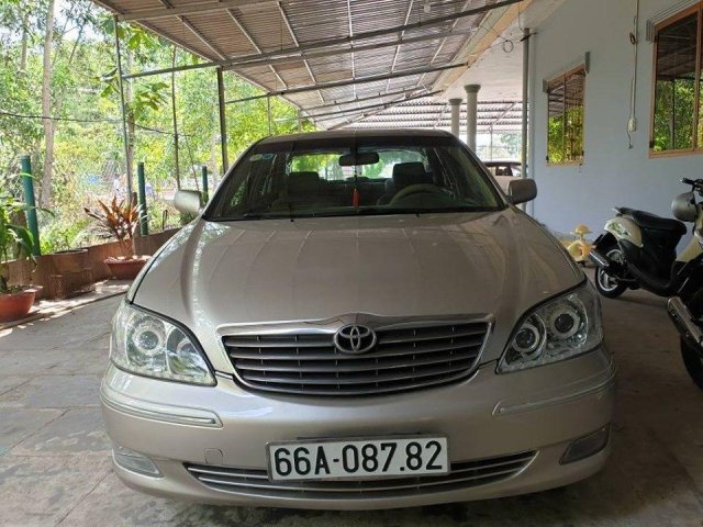 Bán Toyota Camry sản xuất năm 2003, xe cũ đẹp như mới