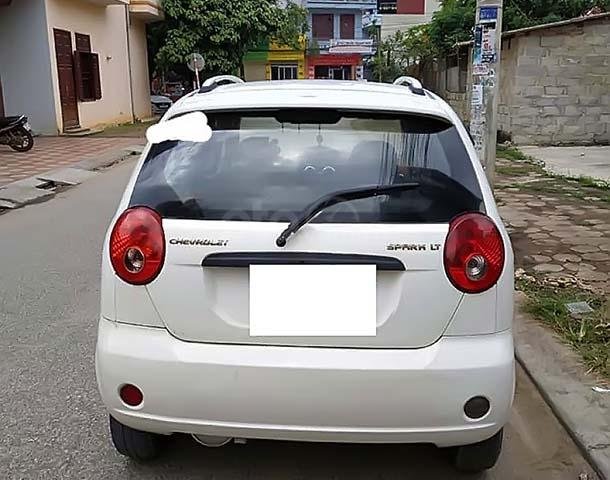 Cần bán xe Chevrolet Spark 2011, màu trắng còn mới0