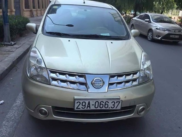 Cần bán xe Nissan Grand livina đời 2011, màu vàng chính chủ, giá chỉ 350 triệu