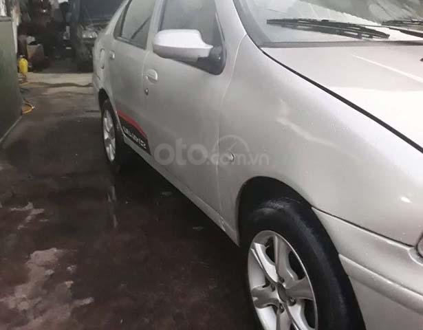 Cần bán lại xe Fiat Siena đời 2002, màu bạc